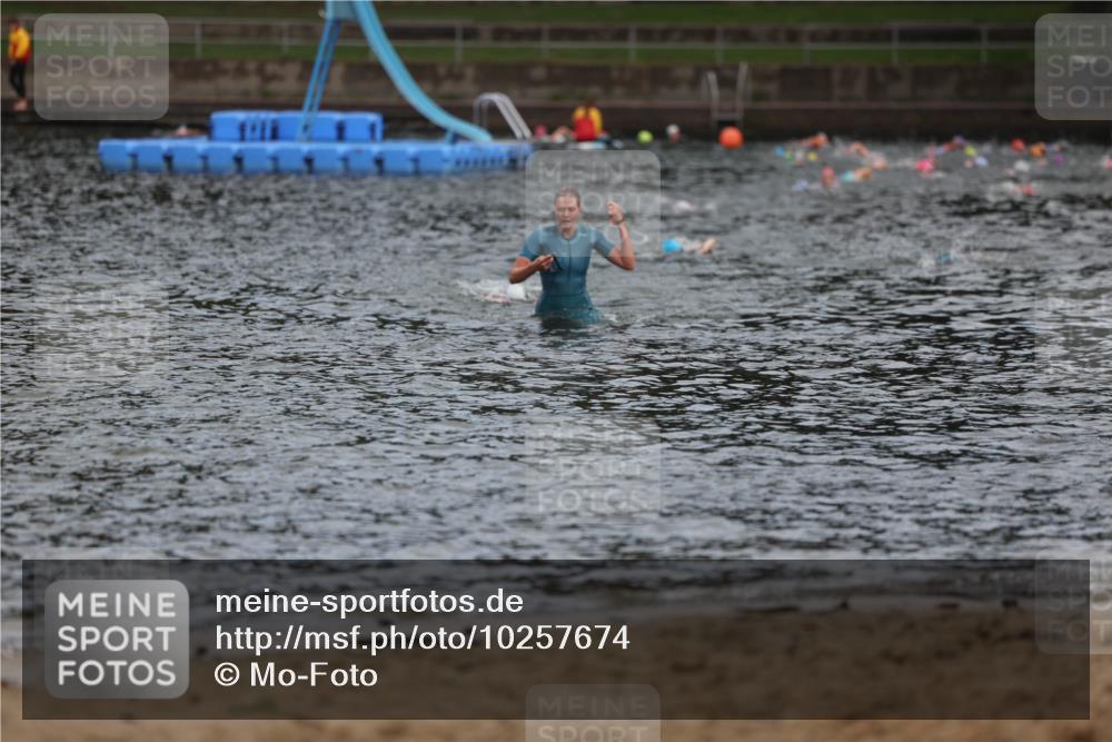 13.09.2026 - Stadtparktriathlon Mo-Foto http://msf.ph/oto/10257674 13.09.2026 11:10:44 Schwimmen  meine-sportfotos.de