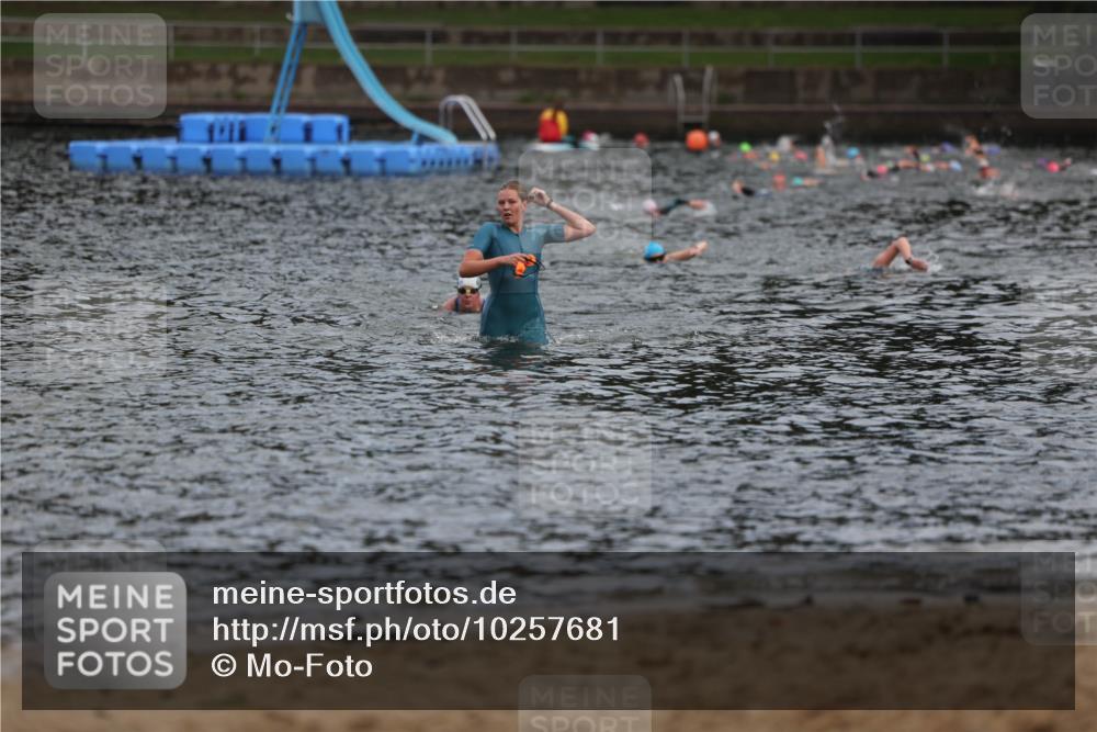 13.09.2026 - Stadtparktriathlon Mo-Foto http://msf.ph/oto/10257681 13.09.2026 11:10:46 Schwimmen  meine-sportfotos.de