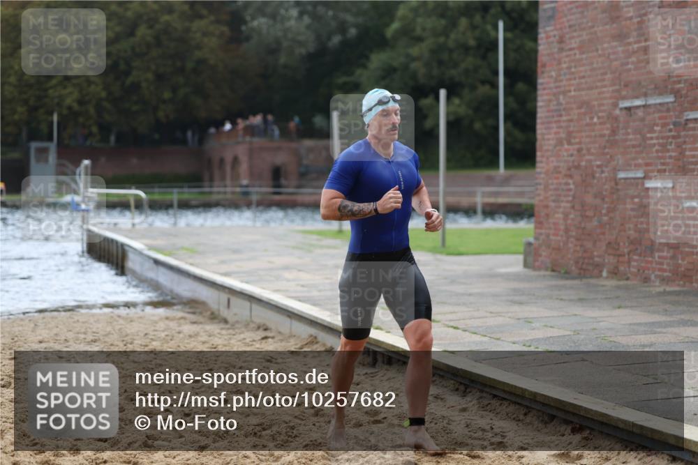 13.09.2026 - Stadtparktriathlon Mo-Foto http://msf.ph/oto/10257682 13.09.2026 11:34:43 Schwimmen 878, 920, 928 meine-sportfotos.de