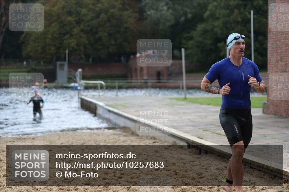 13.09.2026 - Stadtparktriathlon Mo-Foto http://msf.ph/oto/10257683 13.09.2026 11:34:44 Schwimmen 878, 920, 928 meine-sportfotos.de