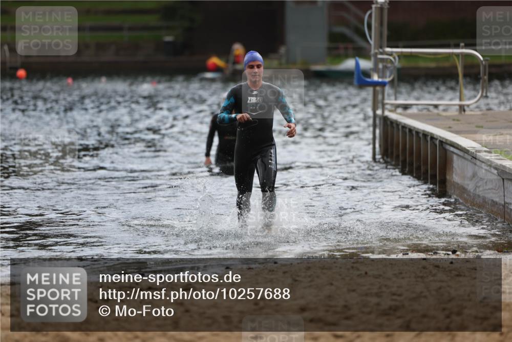 13.09.2026 - Stadtparktriathlon Mo-Foto http://msf.ph/oto/10257688 13.09.2026 11:34:46 Schwimmen 878, 920 meine-sportfotos.de