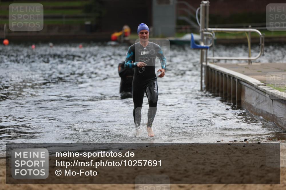 13.09.2026 - Stadtparktriathlon Mo-Foto http://msf.ph/oto/10257691 13.09.2026 11:34:47 Schwimmen 878, 880, 920 meine-sportfotos.de