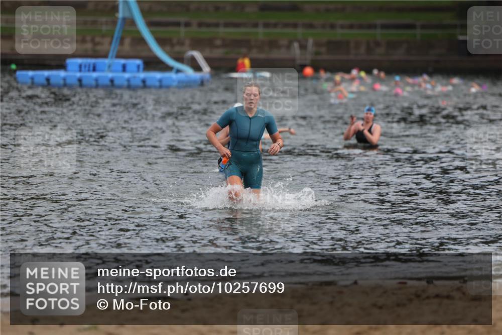 13.09.2026 - Stadtparktriathlon Mo-Foto http://msf.ph/oto/10257699 13.09.2026 11:10:53 Schwimmen 735, 754 meine-sportfotos.de