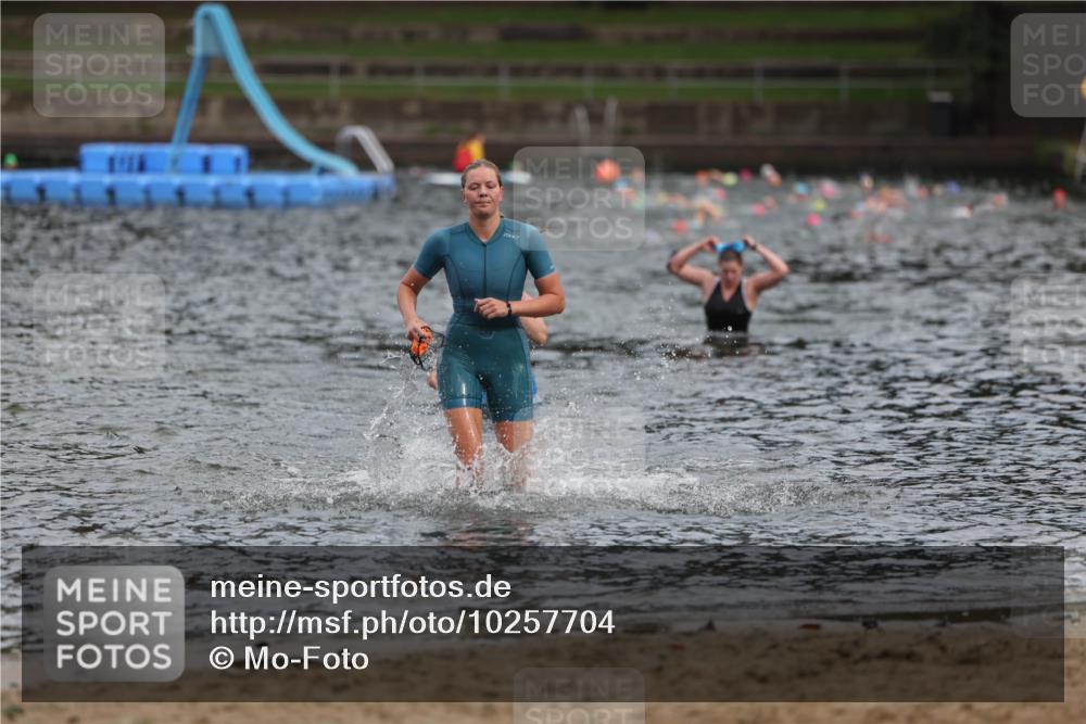 13.09.2026 - Stadtparktriathlon Mo-Foto http://msf.ph/oto/10257704 13.09.2026 11:10:54 Schwimmen 735, 754 meine-sportfotos.de