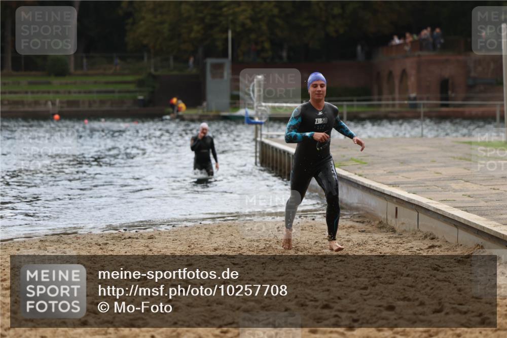 13.09.2026 - Stadtparktriathlon Mo-Foto http://msf.ph/oto/10257708 13.09.2026 11:34:49 Schwimmen 878, 880 meine-sportfotos.de