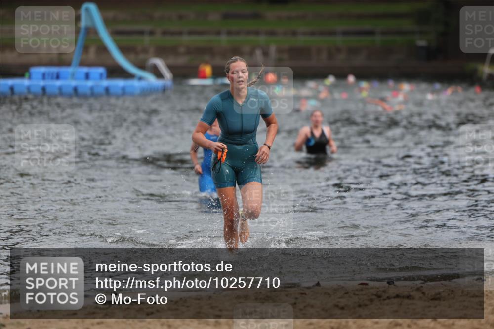 13.09.2026 - Stadtparktriathlon Mo-Foto http://msf.ph/oto/10257710 13.09.2026 11:10:56 Schwimmen 735, 754 meine-sportfotos.de