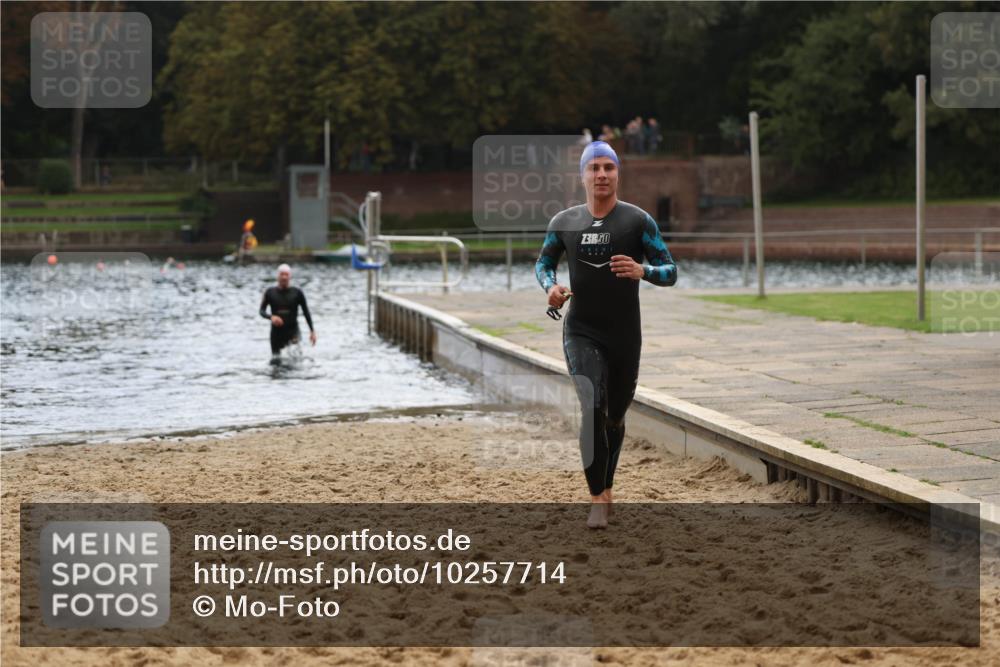 13.09.2026 - Stadtparktriathlon Mo-Foto http://msf.ph/oto/10257714 13.09.2026 11:34:50 Schwimmen 878, 880 meine-sportfotos.de