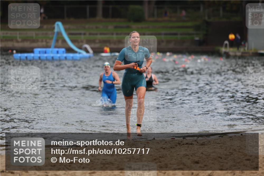 13.09.2026 - Stadtparktriathlon Mo-Foto http://msf.ph/oto/10257717 13.09.2026 11:10:57 Schwimmen 735, 754 meine-sportfotos.de