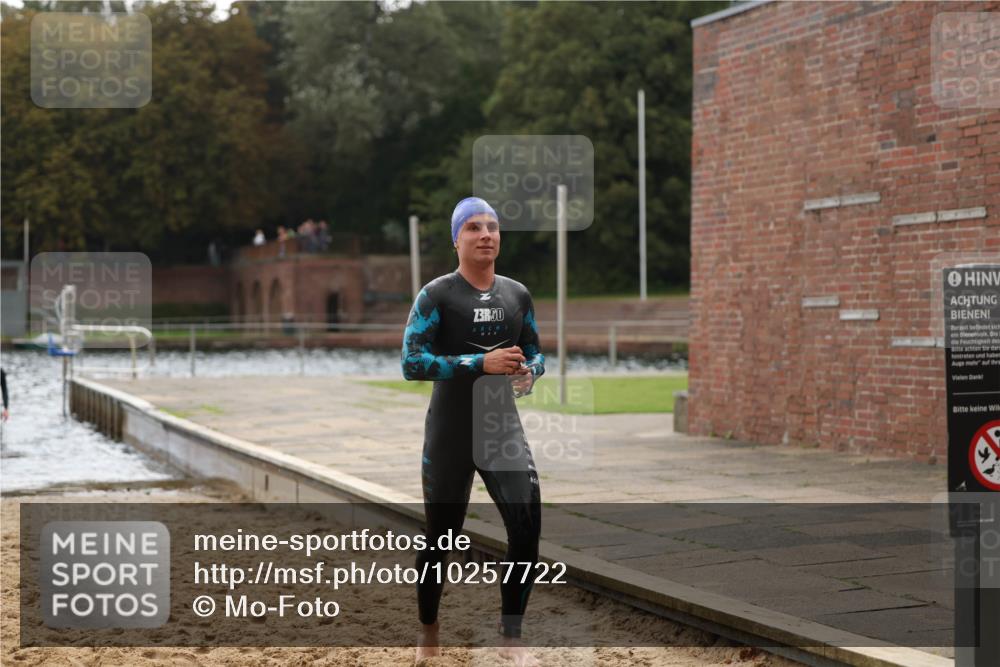 13.09.2026 - Stadtparktriathlon Mo-Foto http://msf.ph/oto/10257722 13.09.2026 11:34:51 Schwimmen 878, 880 meine-sportfotos.de