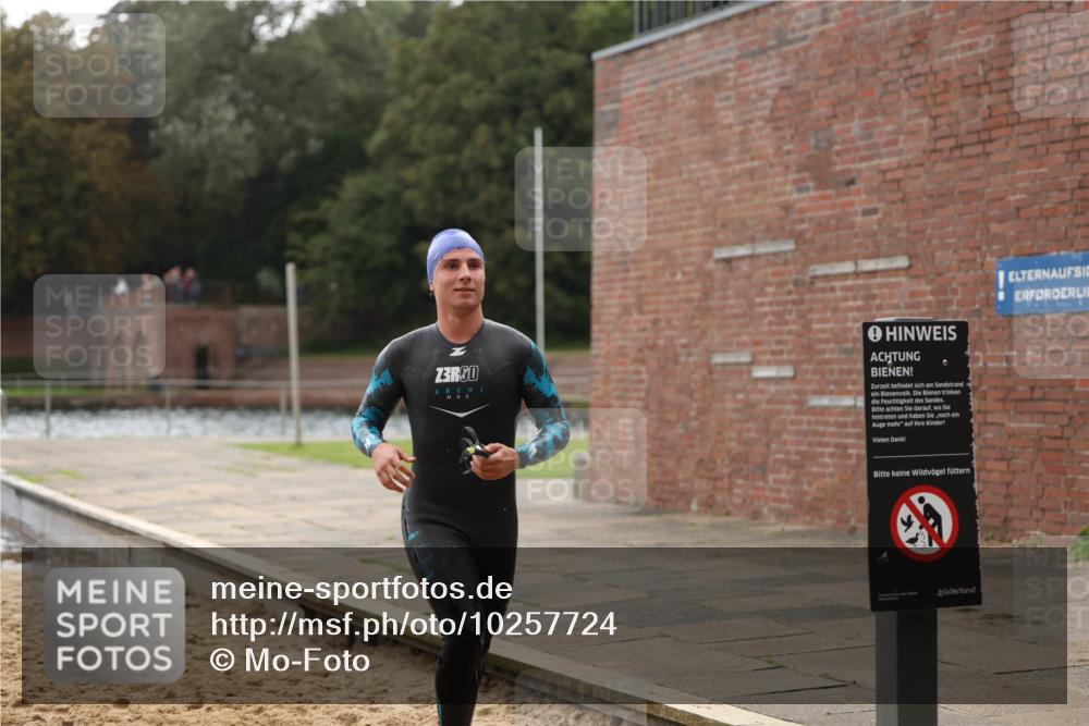 13.09.2026 - Stadtparktriathlon Mo-Foto http://msf.ph/oto/10257724 13.09.2026 11:34:52 Schwimmen 878, 880 meine-sportfotos.de