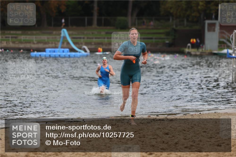 13.09.2026 - Stadtparktriathlon Mo-Foto http://msf.ph/oto/10257725 13.09.2026 11:10:58 Schwimmen 735, 754 meine-sportfotos.de