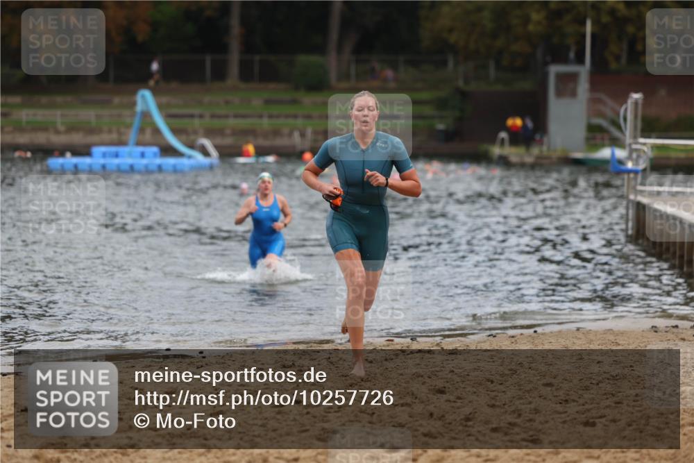 13.09.2026 - Stadtparktriathlon Mo-Foto http://msf.ph/oto/10257726 13.09.2026 11:10:58 Schwimmen 735, 754 meine-sportfotos.de