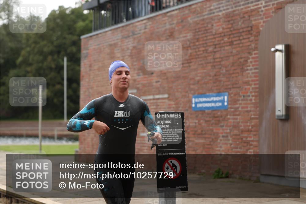 13.09.2026 - Stadtparktriathlon Mo-Foto http://msf.ph/oto/10257729 13.09.2026 11:34:52 Schwimmen 878, 880 meine-sportfotos.de