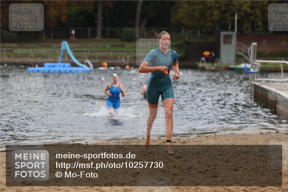 13.09.2026 - Stadtparktriathlon Mo-Foto http://msf.ph/oto/10257730 13.09.2026 11:10:59 Schwimmen 735, 754 meine-sportfotos.de
