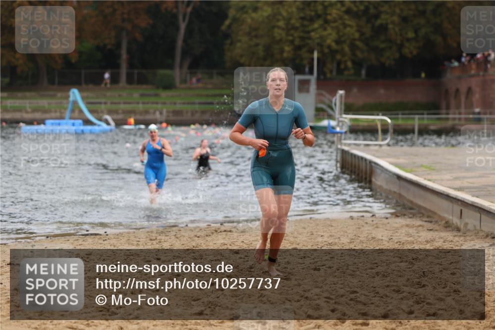 13.09.2026 - Stadtparktriathlon Mo-Foto http://msf.ph/oto/10257737 13.09.2026 11:11:00 Schwimmen 735, 754, 770 meine-sportfotos.de