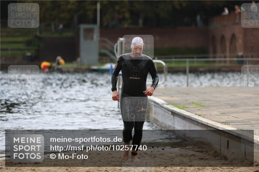 13.09.2026 - Stadtparktriathlon Mo-Foto http://msf.ph/oto/10257740 13.09.2026 11:34:59 Schwimmen 880 meine-sportfotos.de