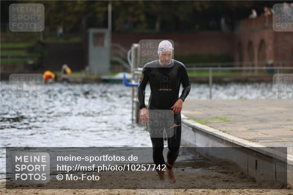 13.09.2026 - Stadtparktriathlon Mo-Foto http://msf.ph/oto/10257742 13.09.2026 11:34:59 Schwimmen 880 meine-sportfotos.de