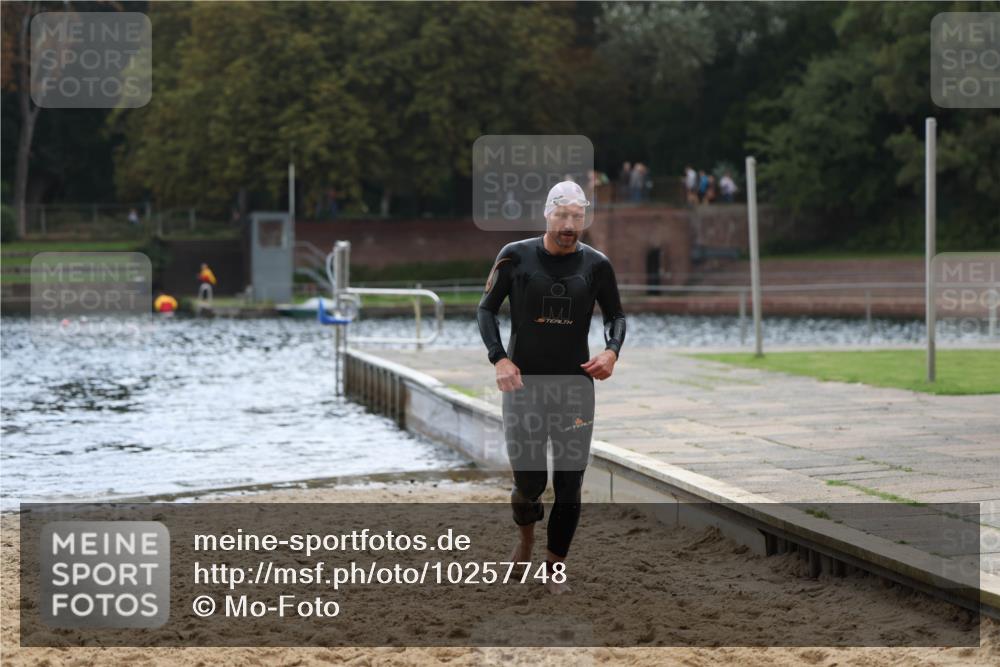 13.09.2026 - Stadtparktriathlon Mo-Foto http://msf.ph/oto/10257748 13.09.2026 11:35:01 Schwimmen 880 meine-sportfotos.de