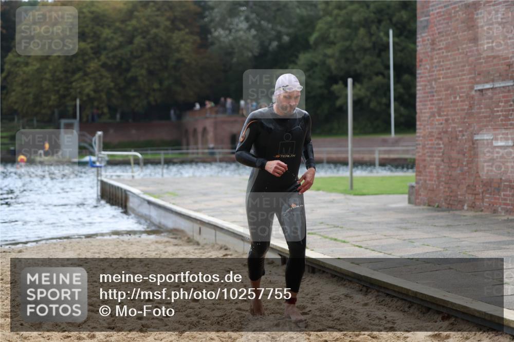 13.09.2026 - Stadtparktriathlon Mo-Foto http://msf.ph/oto/10257755 13.09.2026 11:35:02 Schwimmen 880 meine-sportfotos.de