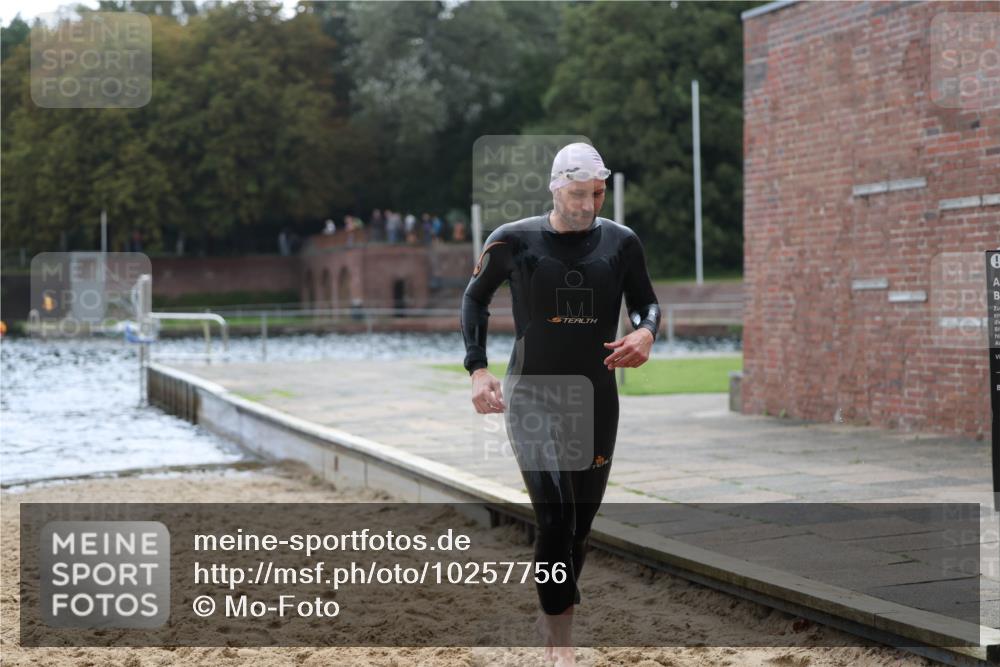 13.09.2026 - Stadtparktriathlon Mo-Foto http://msf.ph/oto/10257756 13.09.2026 11:35:02 Schwimmen 880 meine-sportfotos.de