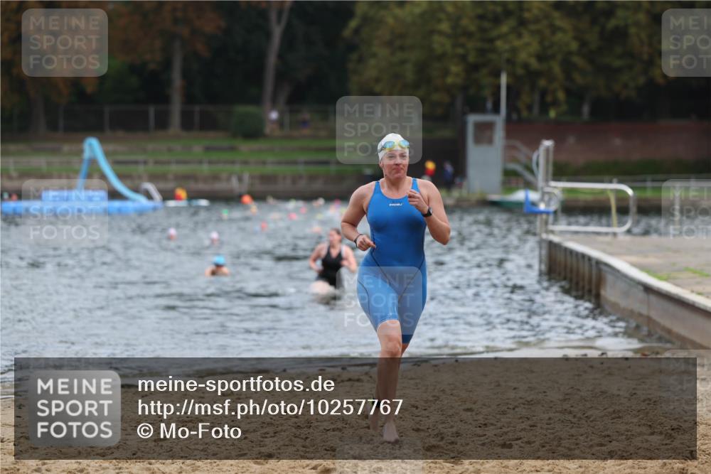 13.09.2026 - Stadtparktriathlon Mo-Foto http://msf.ph/oto/10257767 13.09.2026 11:11:03 Schwimmen 735, 754, 760, 770 meine-sportfotos.de
