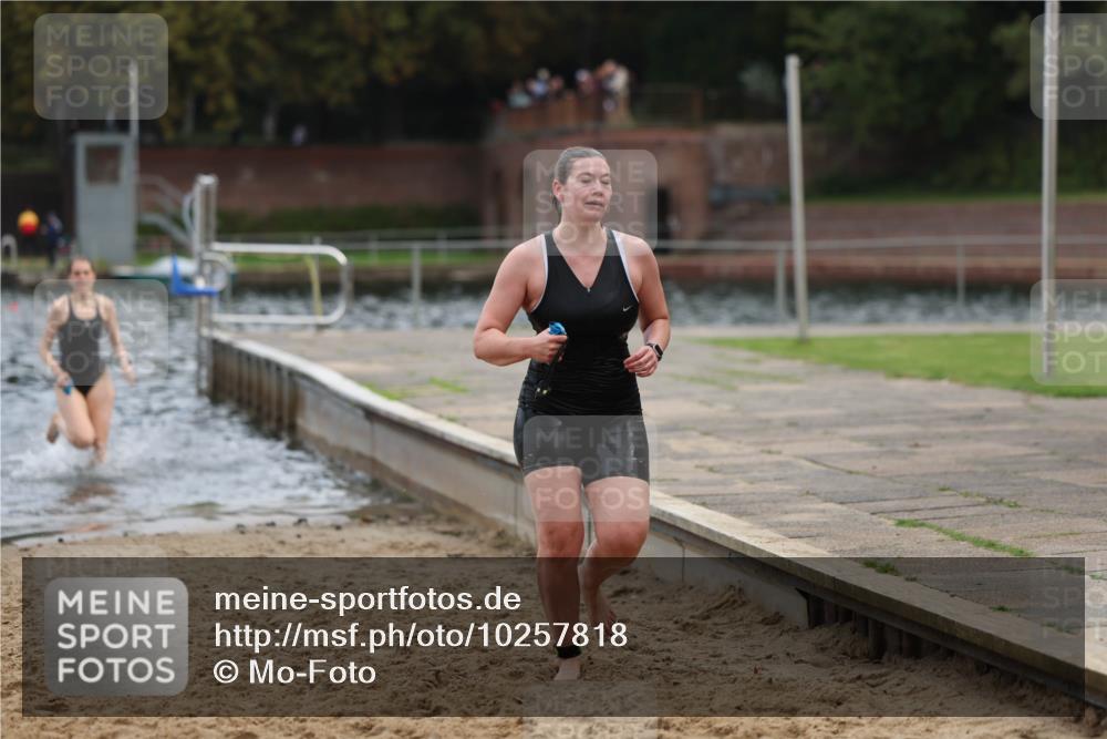 13.09.2026 - Stadtparktriathlon Mo-Foto http://msf.ph/oto/10257818 13.09.2026 11:11:13 Schwimmen 760, 770 meine-sportfotos.de