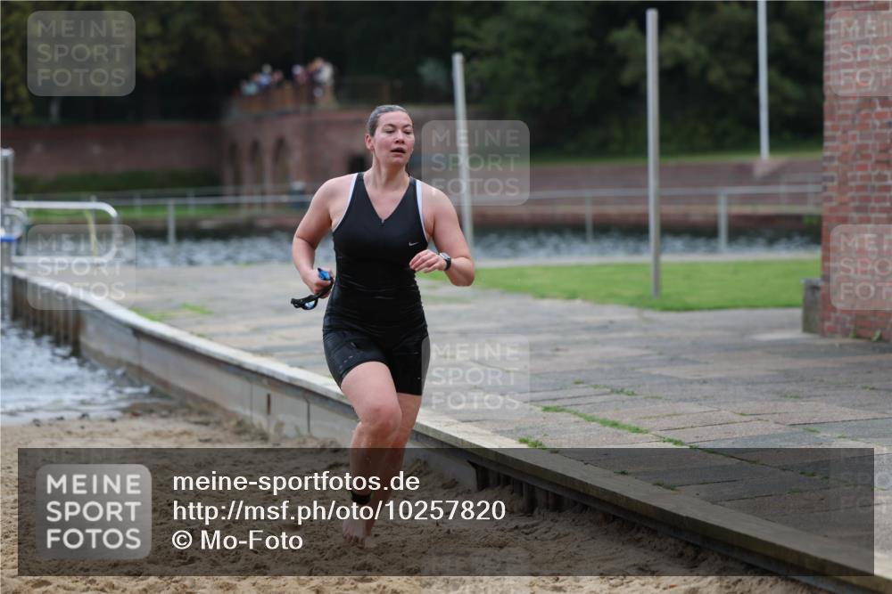 13.09.2026 - Stadtparktriathlon Mo-Foto http://msf.ph/oto/10257820 13.09.2026 11:11:13 Schwimmen 760, 770 meine-sportfotos.de