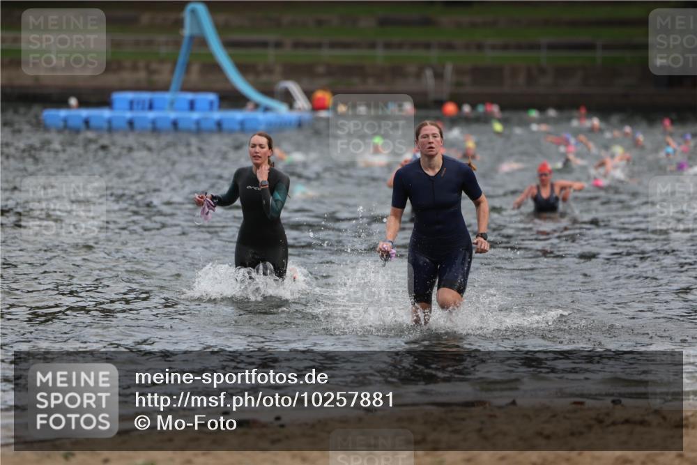 13.09.2026 - Stadtparktriathlon Mo-Foto http://msf.ph/oto/10257881 13.09.2026 11:11:28 Schwimmen 752, 790 meine-sportfotos.de