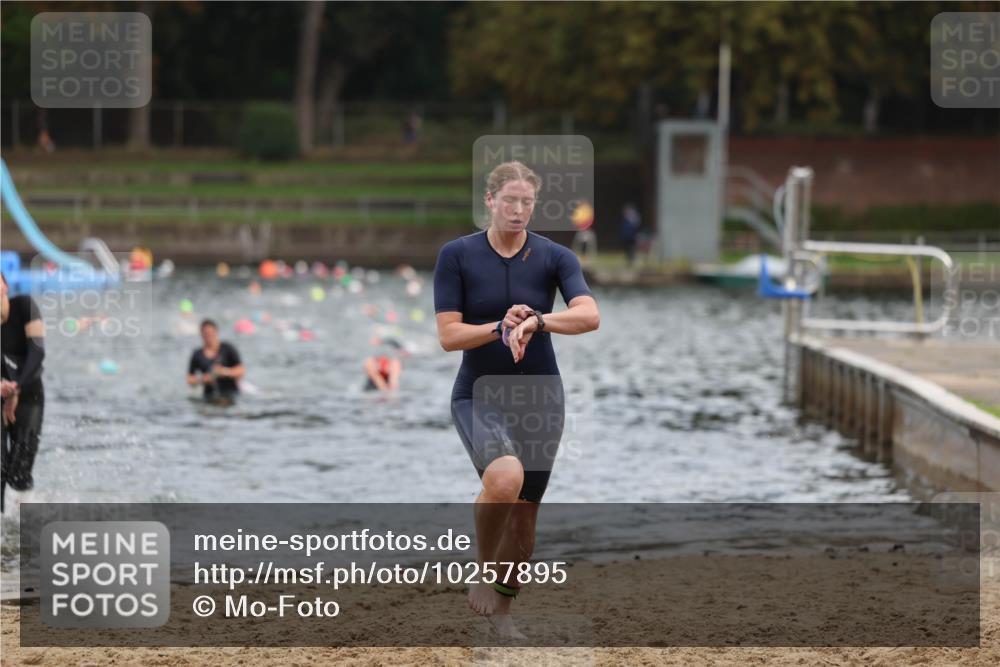 13.09.2026 - Stadtparktriathlon Mo-Foto http://msf.ph/oto/10257895 13.09.2026 11:11:31 Schwimmen 752, 790 meine-sportfotos.de