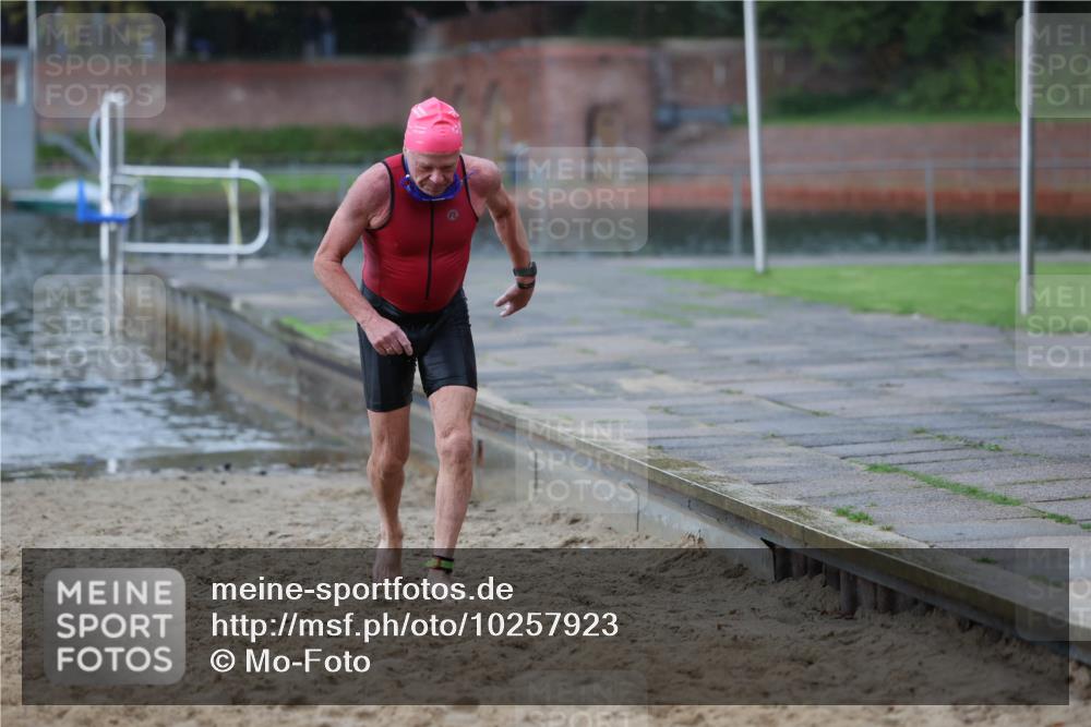 13.09.2026 - Stadtparktriathlon Mo-Foto http://msf.ph/oto/10257923 13.09.2026 11:44:31 Schwimmen 932 meine-sportfotos.de