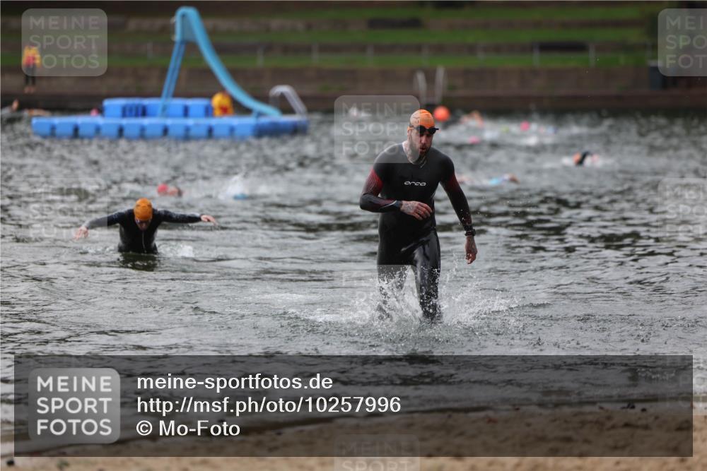 13.09.2026 - Stadtparktriathlon Mo-Foto http://msf.ph/oto/10257996 13.09.2026 11:51:15 Schwimmen 952, 962, 990, 1017 meine-sportfotos.de
