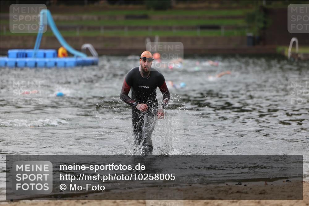 13.09.2026 - Stadtparktriathlon Mo-Foto http://msf.ph/oto/10258005 13.09.2026 11:51:16 Schwimmen 952, 990 meine-sportfotos.de
