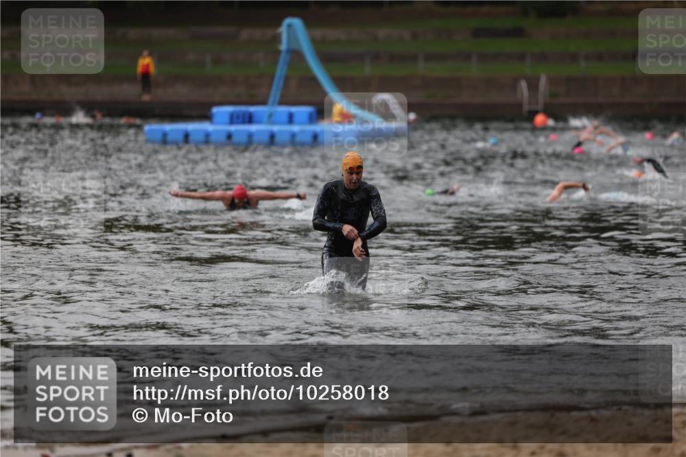 13.09.2026 - Stadtparktriathlon Mo-Foto http://msf.ph/oto/10258018 13.09.2026 11:51:20 Schwimmen 952, 990 meine-sportfotos.de