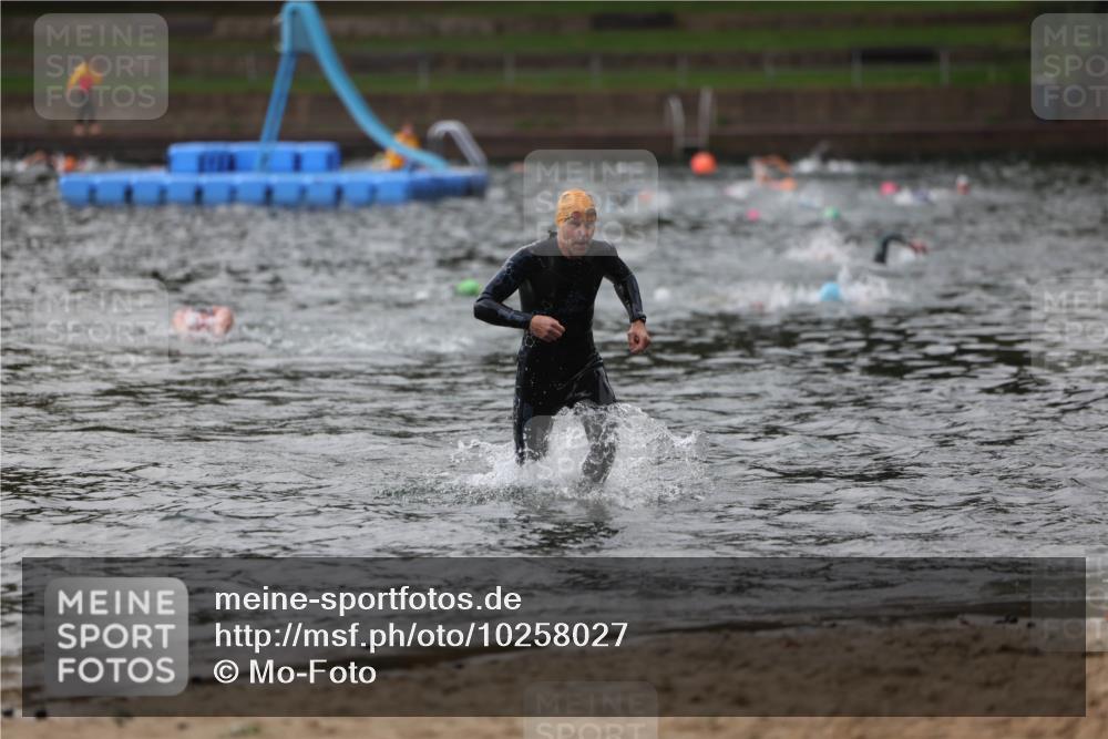 13.09.2026 - Stadtparktriathlon Mo-Foto http://msf.ph/oto/10258027 13.09.2026 11:51:23 Schwimmen 952, 990 meine-sportfotos.de