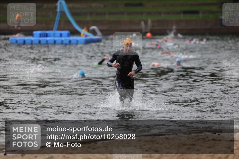 13.09.2026 - Stadtparktriathlon Mo-Foto http://msf.ph/oto/10258028 13.09.2026 11:51:23 Schwimmen 952, 990 meine-sportfotos.de