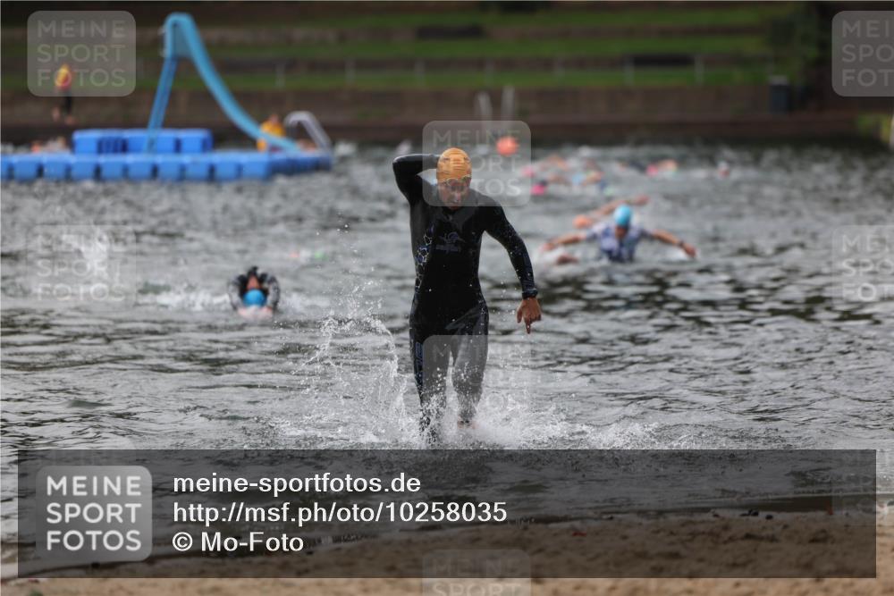 13.09.2026 - Stadtparktriathlon Mo-Foto http://msf.ph/oto/10258035 13.09.2026 11:51:24 Schwimmen 952, 990 meine-sportfotos.de