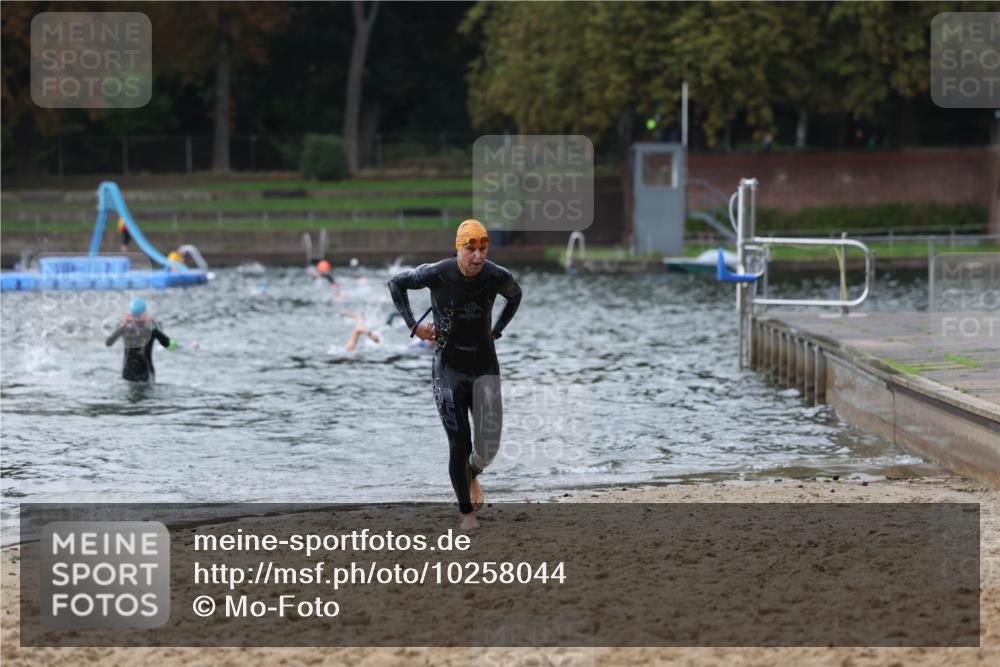 13.09.2026 - Stadtparktriathlon Mo-Foto http://msf.ph/oto/10258044 13.09.2026 11:51:26 Schwimmen 952, 990, 1059 meine-sportfotos.de