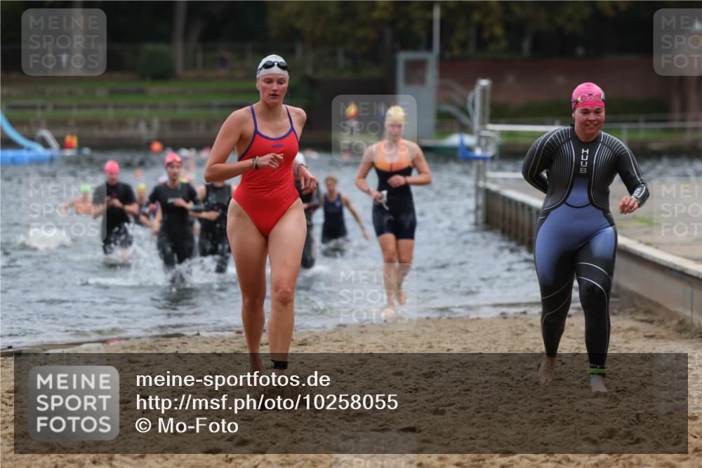 13.09.2026 - Stadtparktriathlon Mo-Foto http://msf.ph/oto/10258055 13.09.2026 11:12:01 Schwimmen 720, 746, 772, 788, 792, 796, 808, 810, 818 meine-sportfotos.de