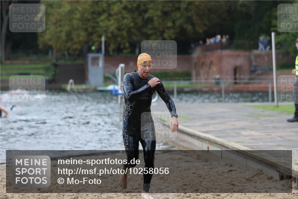 13.09.2026 - Stadtparktriathlon Mo-Foto http://msf.ph/oto/10258056 13.09.2026 11:51:29 Schwimmen 965, 990, 1059 meine-sportfotos.de