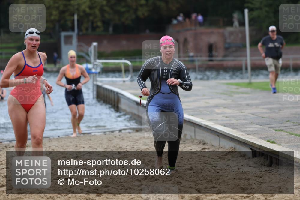 13.09.2026 - Stadtparktriathlon Mo-Foto http://msf.ph/oto/10258062 13.09.2026 11:12:02 Schwimmen 720, 746, 772, 788, 792, 796, 808, 810, 818 meine-sportfotos.de