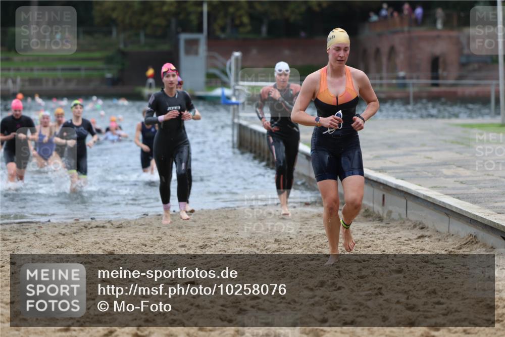 13.09.2026 - Stadtparktriathlon Mo-Foto http://msf.ph/oto/10258076 13.09.2026 11:12:05 Schwimmen 720, 726, 746, 771, 772, 785, 788, 792, 796, 808, 810, 818, 823, 1800 meine-sportfotos.de