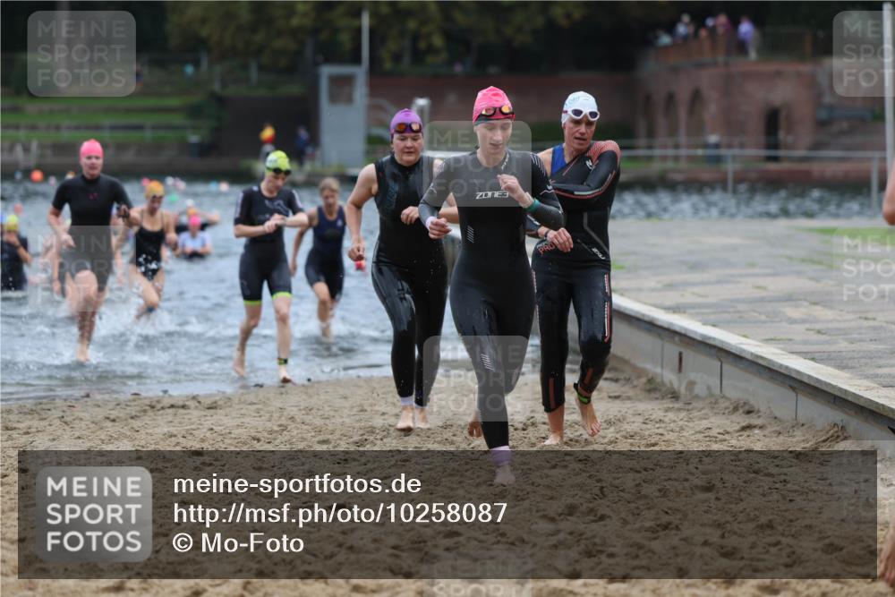 13.09.2026 - Stadtparktriathlon Mo-Foto http://msf.ph/oto/10258087 13.09.2026 11:12:07 Schwimmen 720, 726, 746, 771, 772, 785, 788, 792, 796, 808, 810, 818, 820, 823, 1800 meine-sportfotos.de
