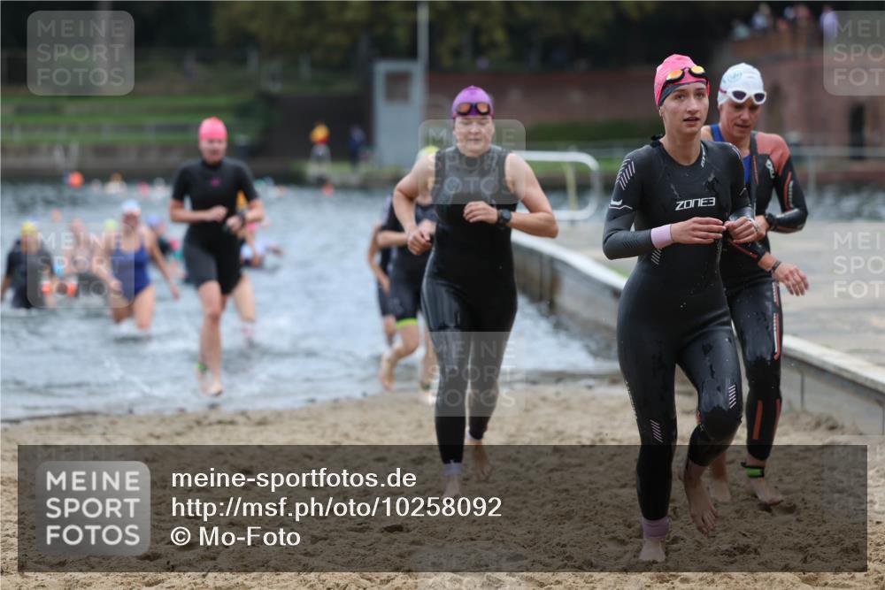 13.09.2026 - Stadtparktriathlon Mo-Foto http://msf.ph/oto/10258092 13.09.2026 11:12:08 Schwimmen 720, 726, 746, 769, 771, 772, 785, 788, 808, 810, 814, 818, 820, 823, 1800 meine-sportfotos.de
