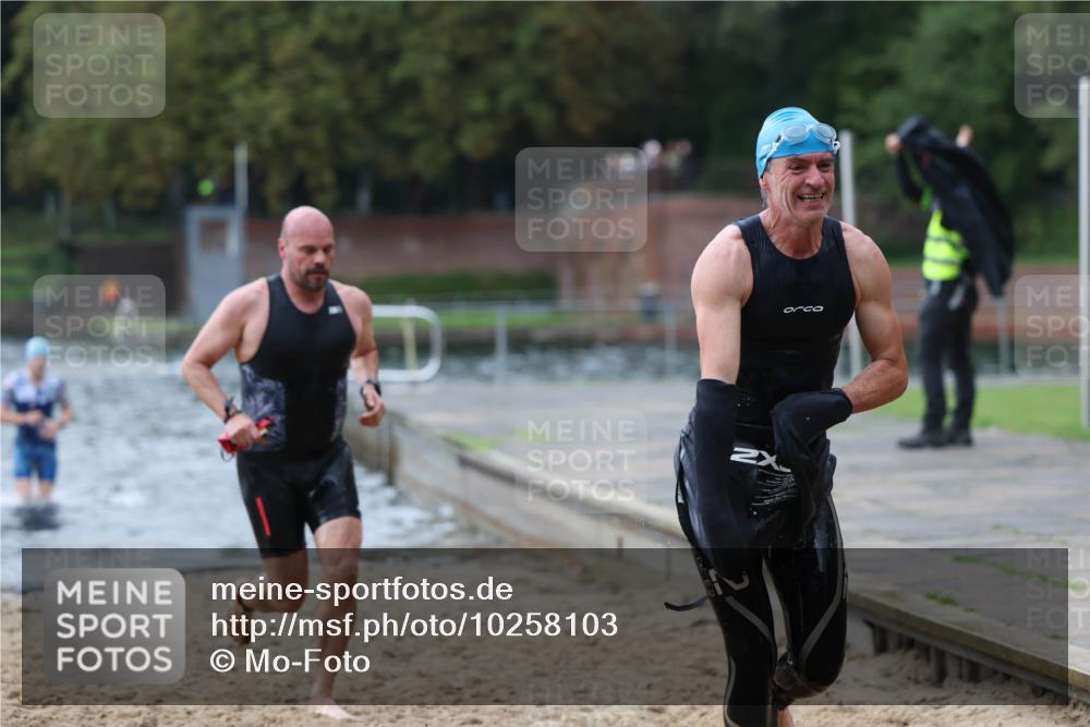 13.09.2026 - Stadtparktriathlon Mo-Foto http://msf.ph/oto/10258103 13.09.2026 11:51:40 Schwimmen 965, 972, 1001, 1036, 1059 meine-sportfotos.de