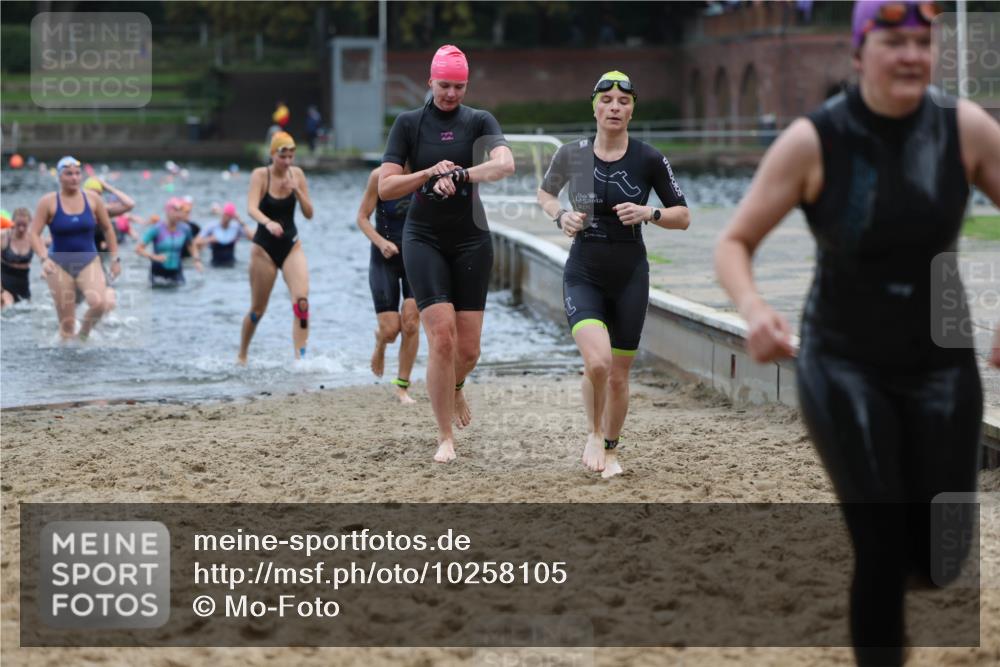 13.09.2026 - Stadtparktriathlon Mo-Foto http://msf.ph/oto/10258105 13.09.2026 11:12:10 Schwimmen 709, 720, 726, 746, 769, 771, 772, 785, 788, 808, 810, 814, 818, 820, 823, 1800 meine-sportfotos.de