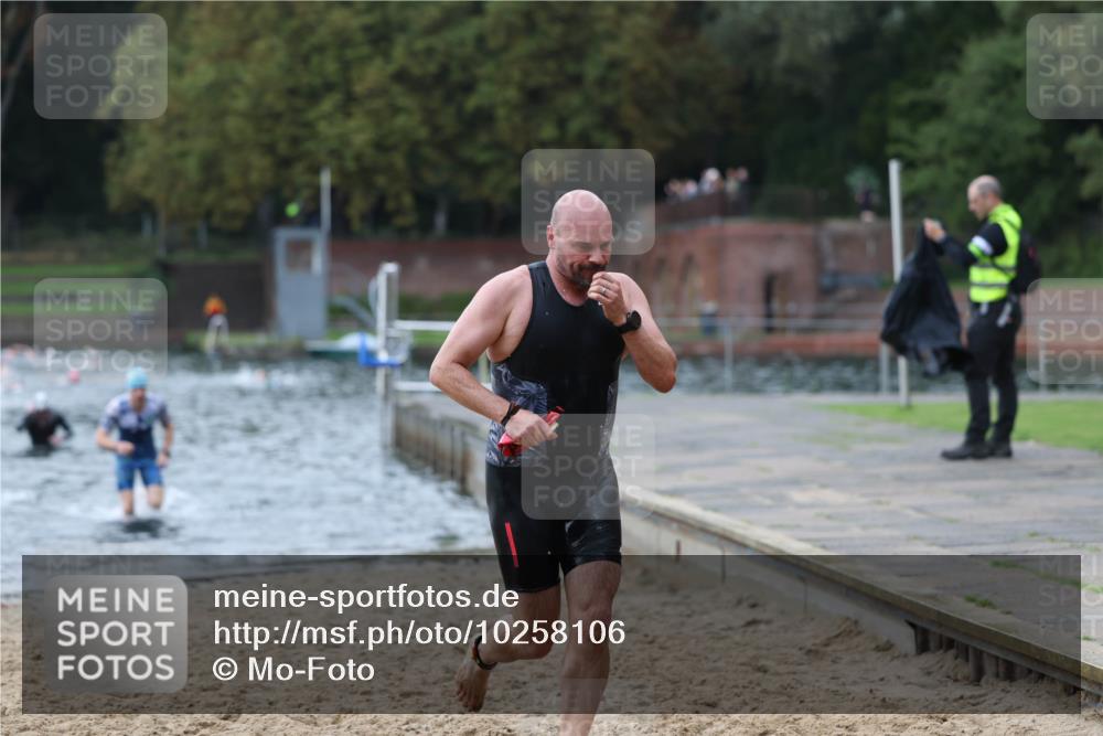 13.09.2026 - Stadtparktriathlon Mo-Foto http://msf.ph/oto/10258106 13.09.2026 11:51:41 Schwimmen 965, 972, 1001, 1036, 1059 meine-sportfotos.de
