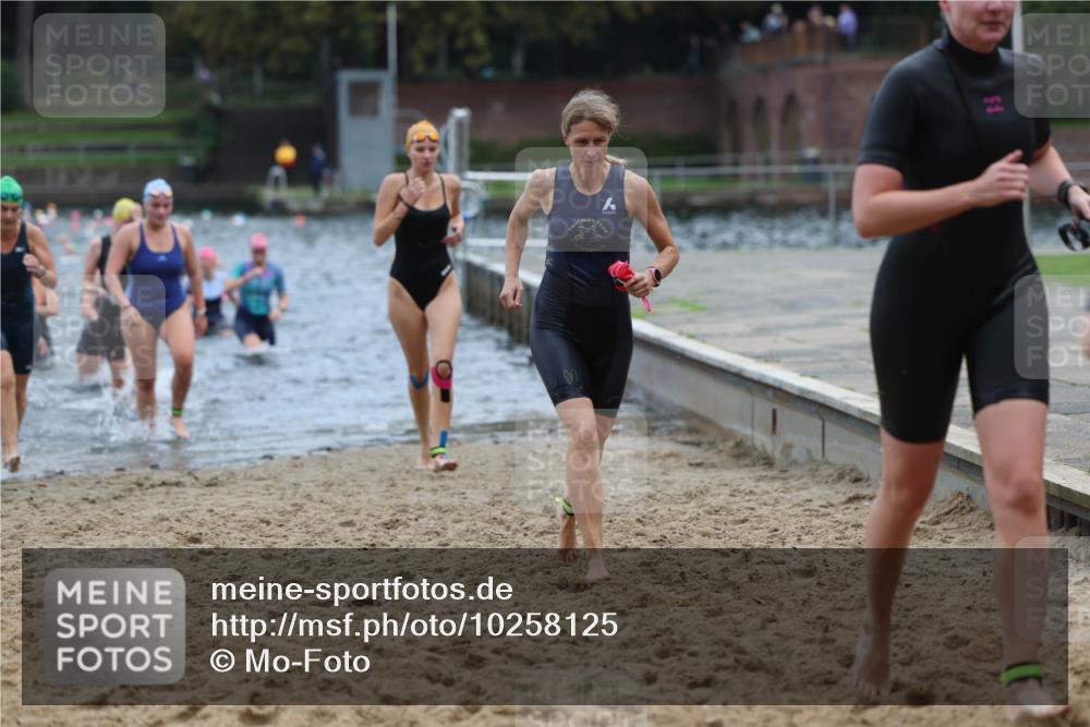 13.09.2026 - Stadtparktriathlon Mo-Foto http://msf.ph/oto/10258125 13.09.2026 11:12:12 Schwimmen 709, 720, 726, 746, 769, 771, 772, 785, 788, 808, 810, 814, 820, 821, 823, 1800 meine-sportfotos.de