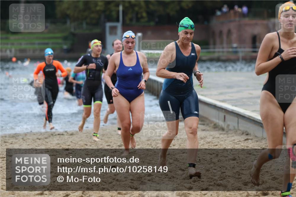 13.09.2026 - Stadtparktriathlon Mo-Foto http://msf.ph/oto/10258149 13.09.2026 11:12:16 Schwimmen 709, 726, 746, 766, 769, 771, 778, 785, 808, 810, 814, 820, 821, 823, 1800 meine-sportfotos.de