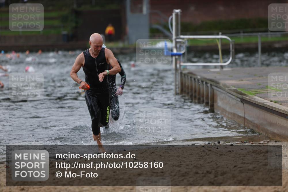 13.09.2026 - Stadtparktriathlon Mo-Foto http://msf.ph/oto/10258160 13.09.2026 11:51:53 Schwimmen 972, 985, 1036, 1053 meine-sportfotos.de