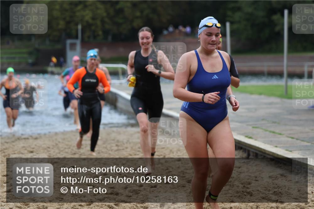 13.09.2026 - Stadtparktriathlon Mo-Foto http://msf.ph/oto/10258163 13.09.2026 11:12:19 Schwimmen 709, 726, 749, 766, 769, 771, 778, 785, 814, 817, 820, 821, 823, 1800 meine-sportfotos.de
